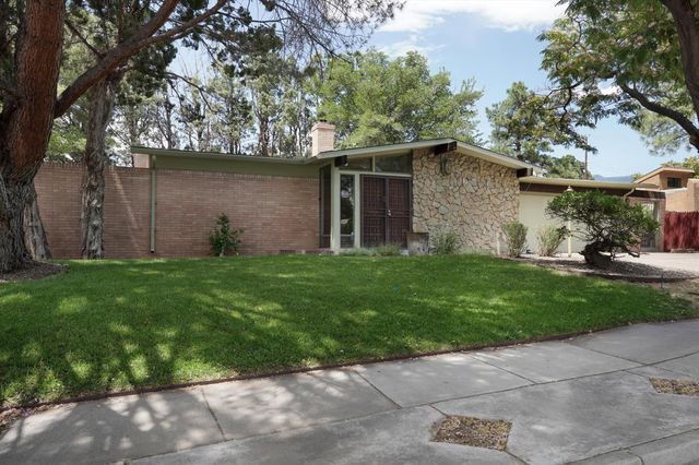 11501 Golden Gate Avenue NE, Albuquerque, NM 87111