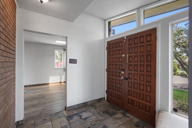 11501 Golden Gate Avenue NE, Albuquerque, NM 87111