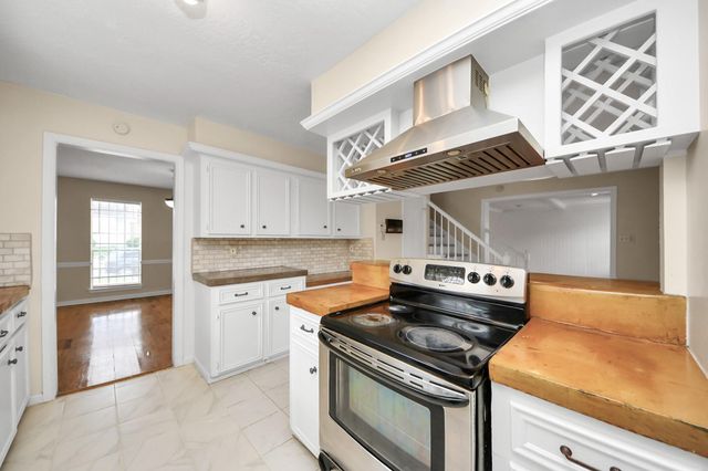 11411 Briar Forest Drive, Houston, TX 77077