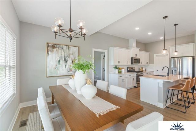 19950 Weir Street, Omaha, NE 68135