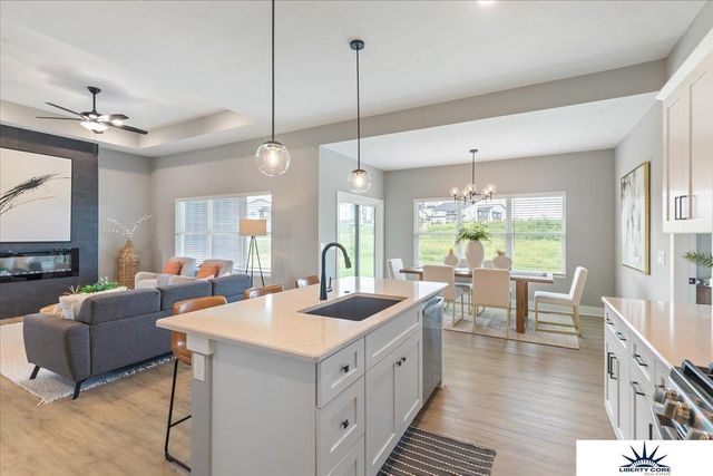 19950 Weir Street, Omaha, NE 68135