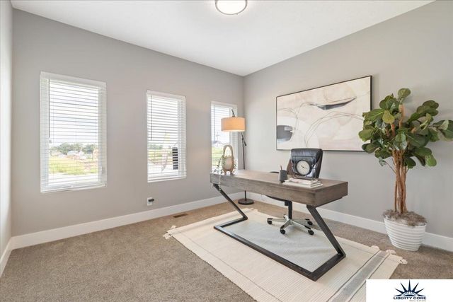 19950 Weir Street, Omaha, NE 68135