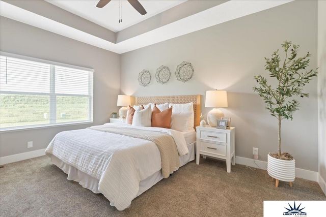 19950 Weir Street, Omaha, NE 68135