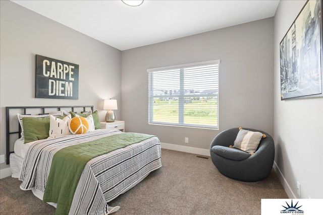 19950 Weir Street, Omaha, NE 68135