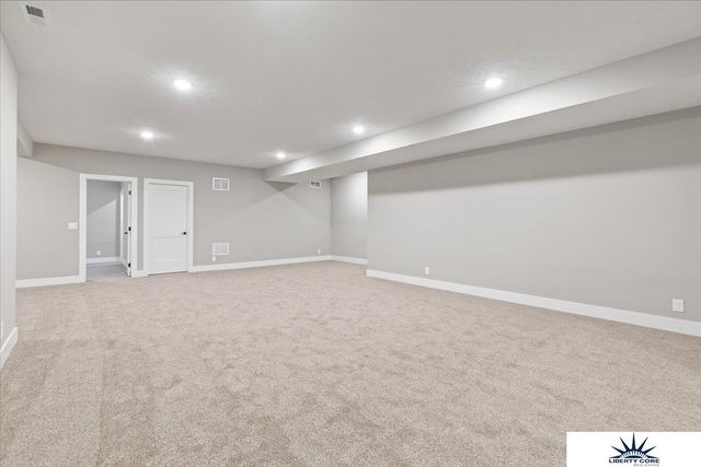 19950 Weir Street, Omaha, NE 68135