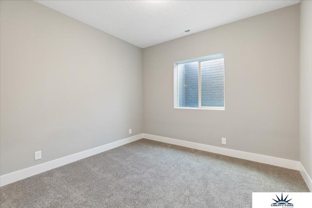 19950 Weir Street, Omaha, NE 68135