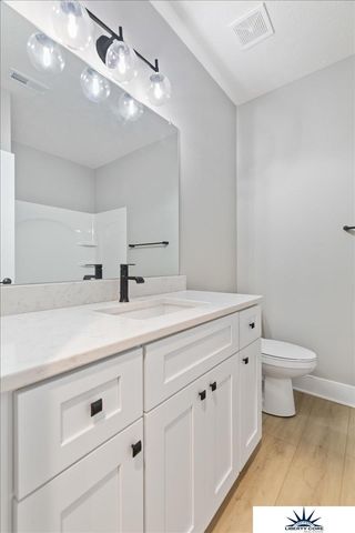 19950 Weir Street, Omaha, NE 68135