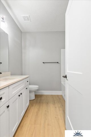 19950 Weir Street, Omaha, NE 68135