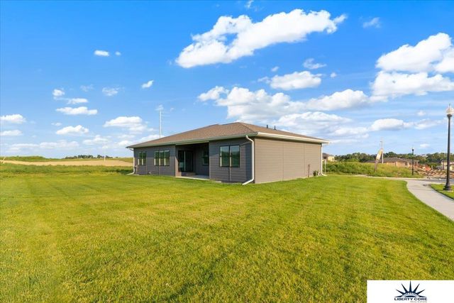 19950 Weir Street, Omaha, NE 68135