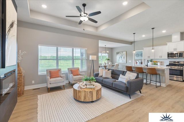 19950 Weir Street, Omaha, NE 68135