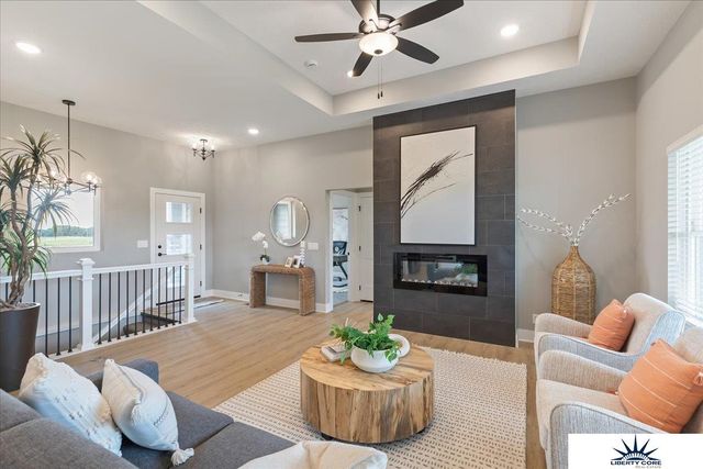 19950 Weir Street, Omaha, NE 68135