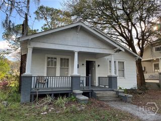725 E 36th Street, Savannah, GA 31401