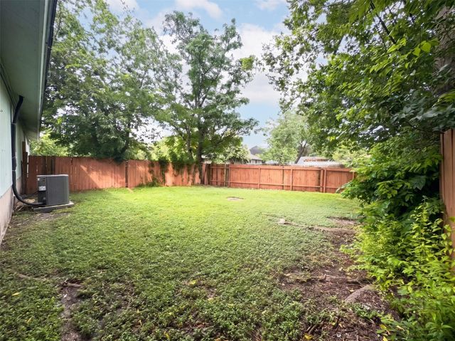 2017 Greenbrook PKWY A, Austin, TX 78723