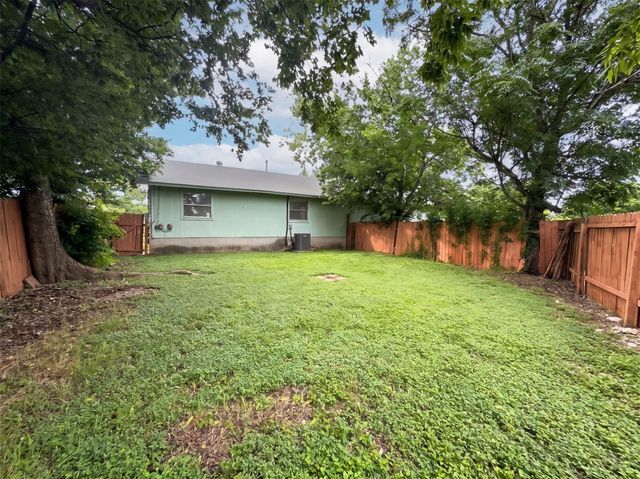 2017 Greenbrook PKWY A, Austin, TX 78723