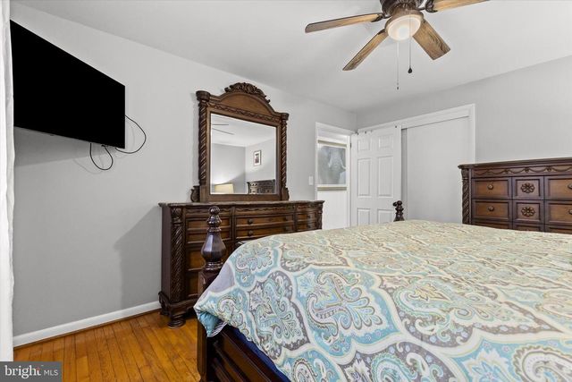 4009 ROBINHOOD DR, York, PA 17408