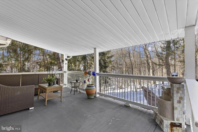 4009 ROBINHOOD DR, York, PA 17408