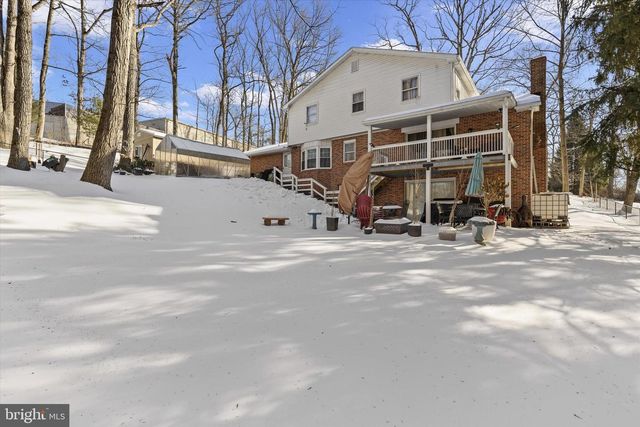 4009 ROBINHOOD DR, York, PA 17408