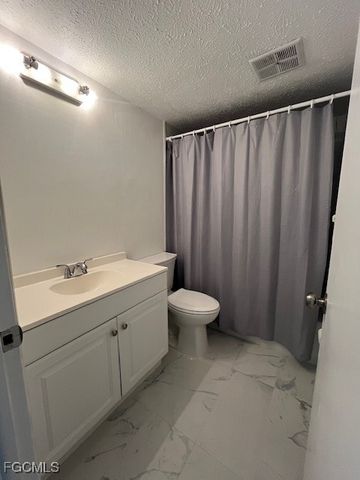 12498 Riverside DR 104, Fort Myers, FL 33919