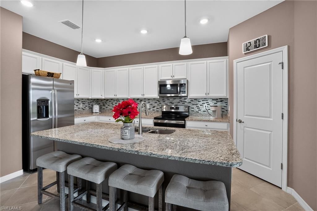 3943 E Hampton CIR, ALVA, FL 33920 — photo 5