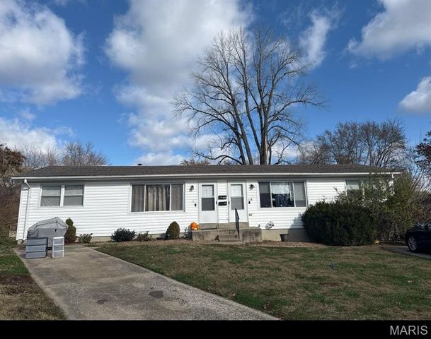 117-118 Woodlawn Court, St Charles, MO 63301