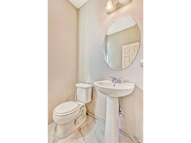 4716 Jasper St, Denver, CO 80239
