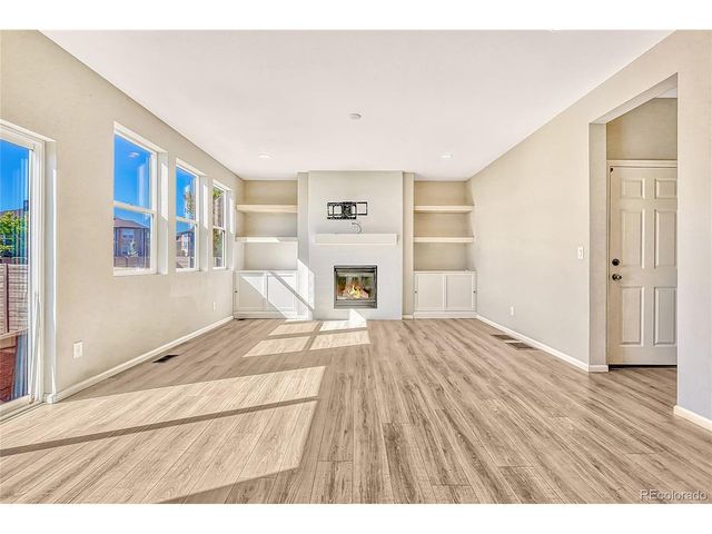 4716 Jasper St, Denver, CO 80239