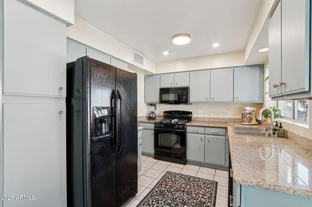 2042 W STELLA Lane, Phoenix, AZ 85015