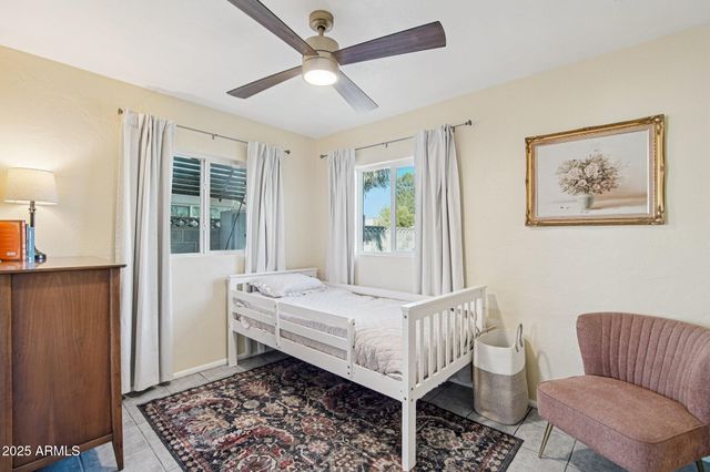 2042 W STELLA Lane, Phoenix, AZ 85015