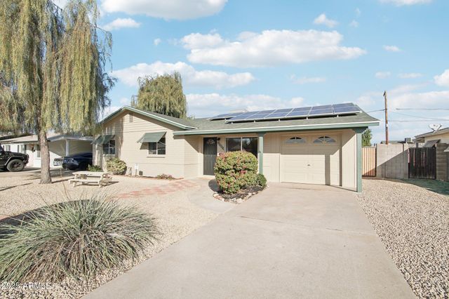 2042 W STELLA Lane, Phoenix, AZ 85015