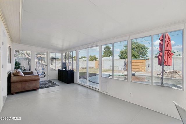 2042 W STELLA Lane, Phoenix, AZ 85015