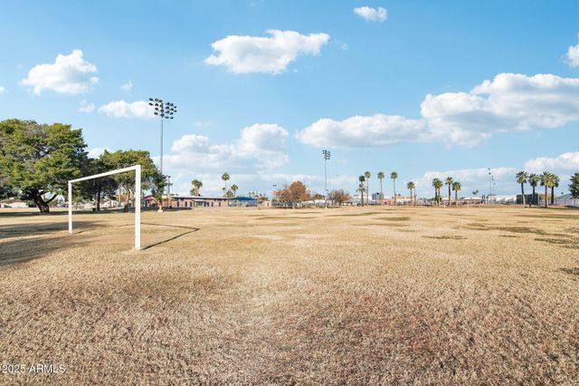 2042 W STELLA Lane, Phoenix, AZ 85015