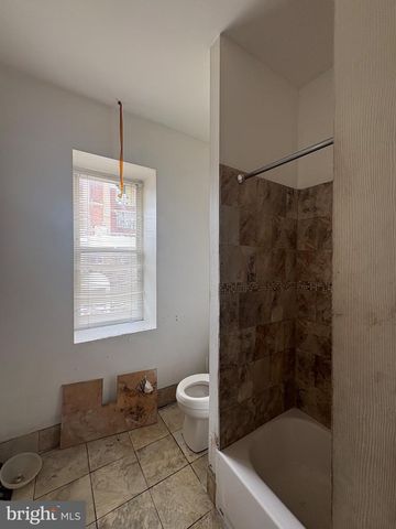 2037 W TORONTO ST, Philadelphia, PA 19132
