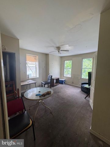 2037 W TORONTO ST, Philadelphia, PA 19132