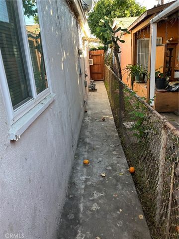 13317 Bixler, Downey, CA 90242