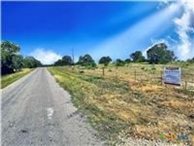 5350 Soda Springs Road, Luling, TX 78648