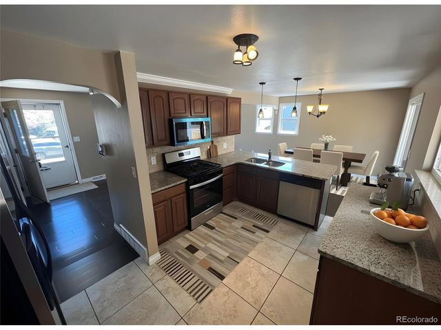 7021 Saulsbury St, Arvada, CO 80003