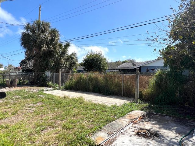 2012 Ardmore Road, West Palm Beach, FL 33409