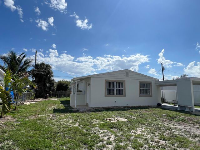 2012 Ardmore Road, West Palm Beach, FL 33409