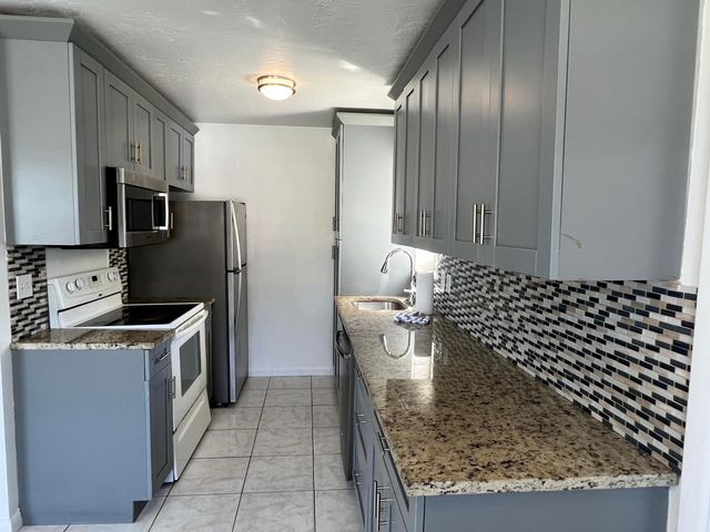 2012 Ardmore Road, West Palm Beach, FL 33409