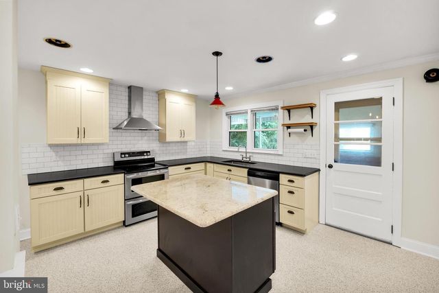 123 KEYS ST, Conshohocken, PA 19428
