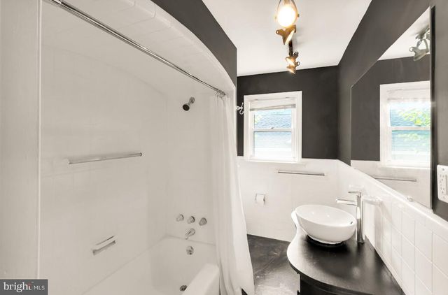 123 KEYS ST, Conshohocken, PA 19428