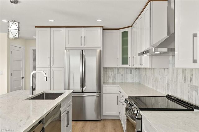 3702 Coquina DR, Sanibel, FL 33957