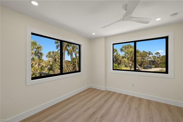 3702 Coquina DR, Sanibel, FL 33957