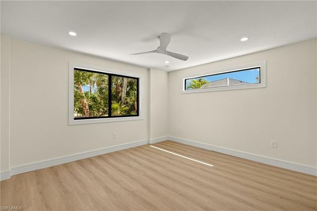 3702 Coquina DR, Sanibel, FL 33957