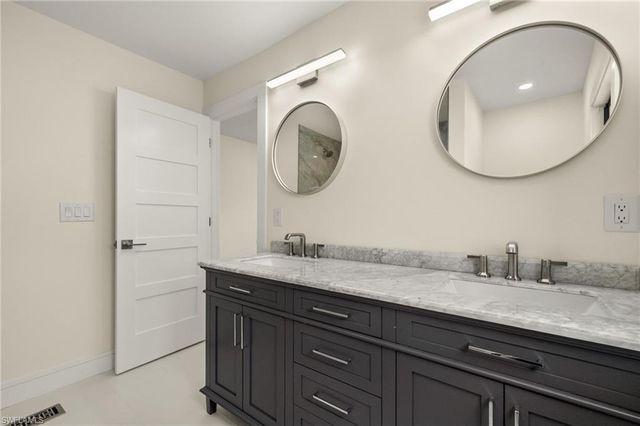 3702 Coquina DR, Sanibel, FL 33957