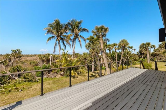 3702 Coquina DR, Sanibel, FL 33957