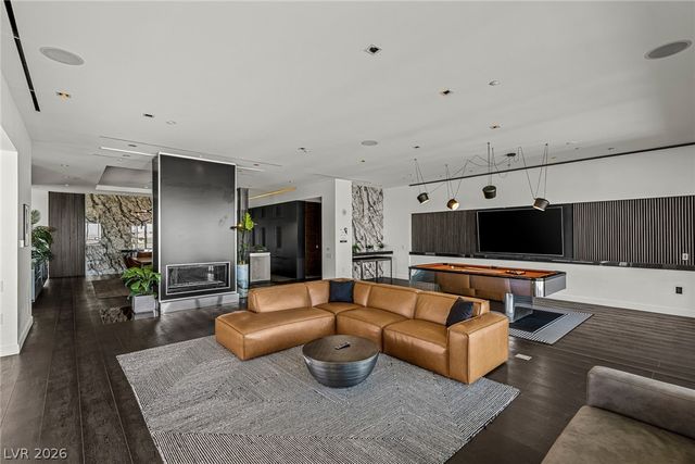 4381 West Flamingo Road 57308, Las Vegas, NV 89103