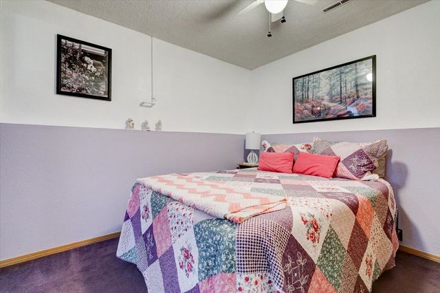 4104 E Garden Avenue, Des Moines, IA 50317