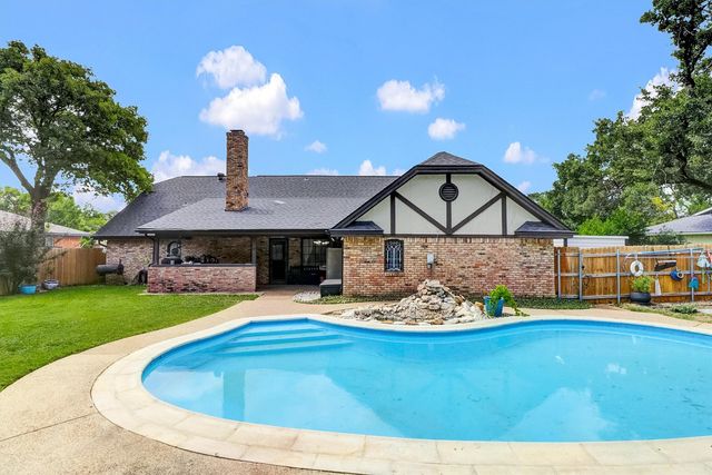7217 Martha Lane, Fort Worth, TX 76112
