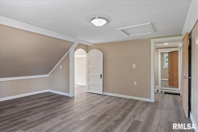 116 E CENTER Street, Mt Auburn, IL 62547